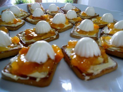 galleta Flora con queso fresco